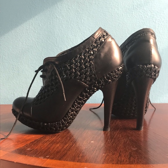 CATHERINE MALANDRINO Lace-up Oxford Heels - Picture 2 of 7